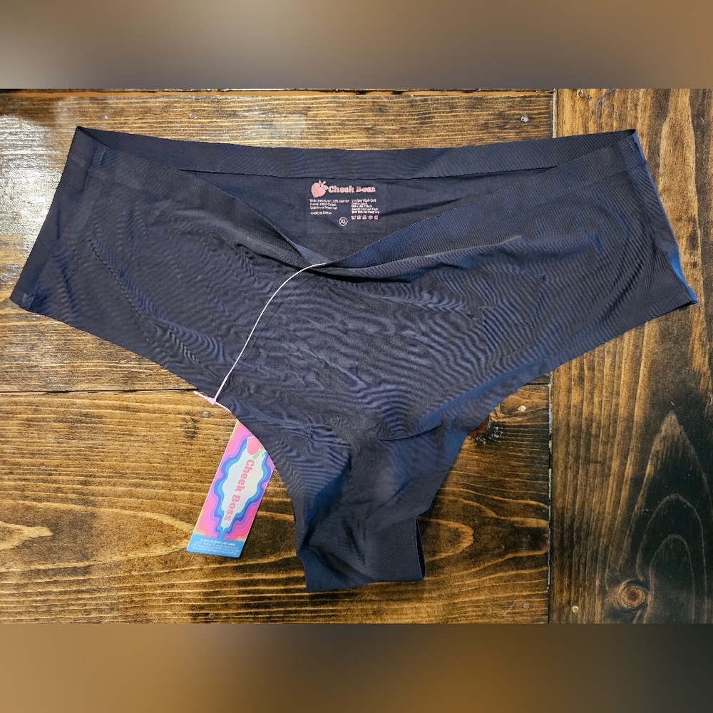 Cheek Boss No Show Cheekies panties - size XL. Color - solid black